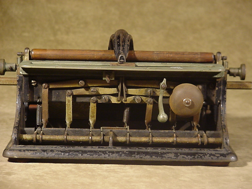 ANTIQUE HALL BRAILLE TYPEWRITER ONE OF THE FIRST 100 PRODUCED EVER