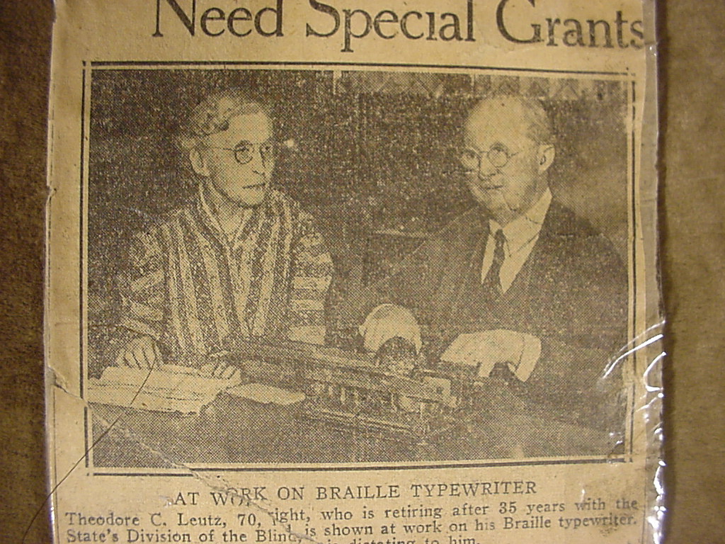 ANTIQUE HALL BRAILLE TYPEWRITER ONE OF THE FIRST 100 PRODUCED EVER