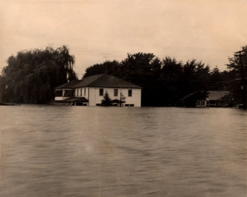 The Anchor Hotel and Restaurant right after the peak of the 1955 Flood