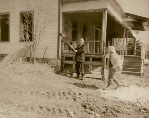 George Canning, the owner at the time, holding the torch to set the Inn on fire. The man to the right is Dominic Dipaola.