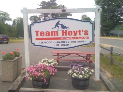 The Fenders Sign is gone, the new “Team Hoyt's Fisnish Line” sign up