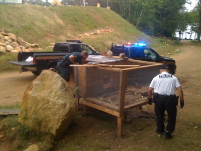 Officers-are-trying-to-capture-the-three-wild-turkeys.