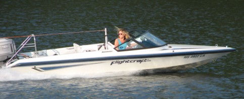 Lynn Arnold driving the boat and acting as spotter at the same time, a true Holland Blog moment...