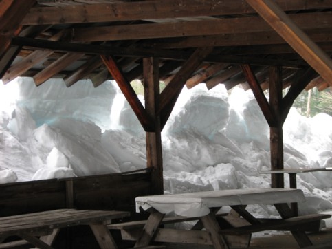 Holland-Rod-and-Gun-Club-pavilion-with-intact-roof.