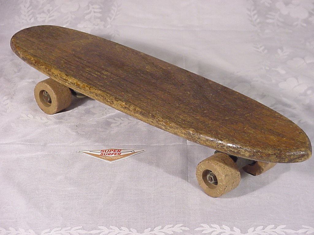 Qui a créé le premier skateboard