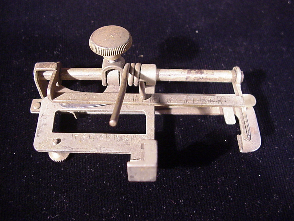 Antique Folding Wooden Singer Attachment Box Pat 1889 Cast Iron Sewing Machines