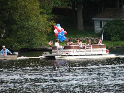 9-11-Pontoon-Boat-parade